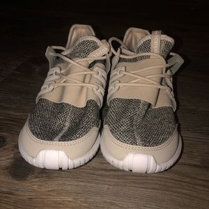 Adidas Tubular Shoe